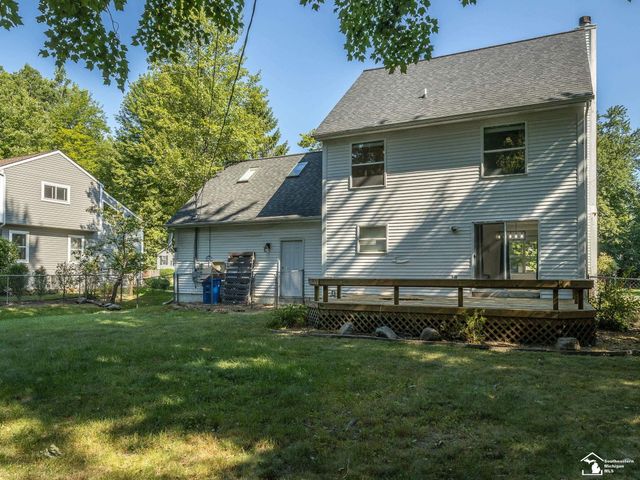 5893 Forestal Drive, Waterford Twp, MI 48327