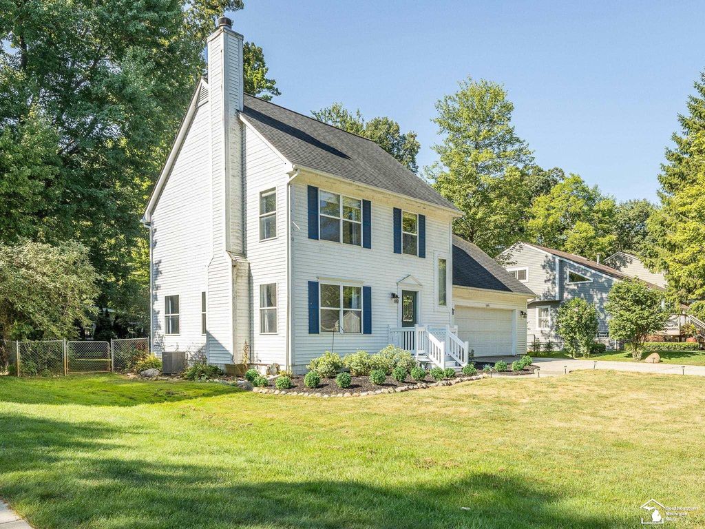 5893 Forestal Drive, Waterford Twp, MI 48327