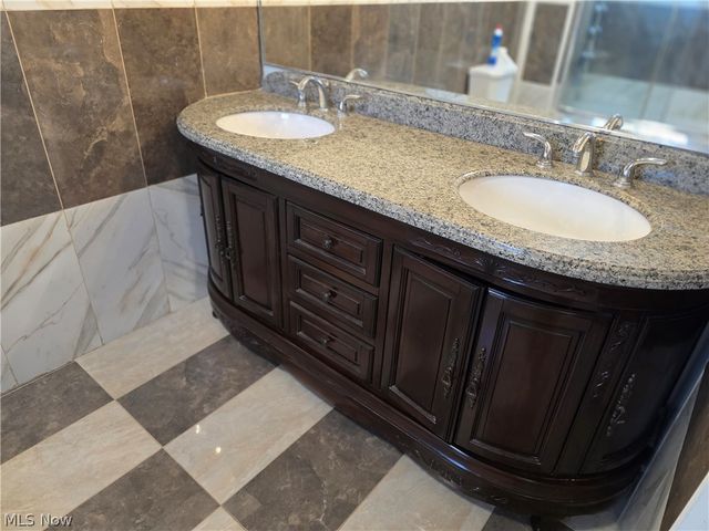 5820 Wilson Mills Road, Highland Hills, OH 44143