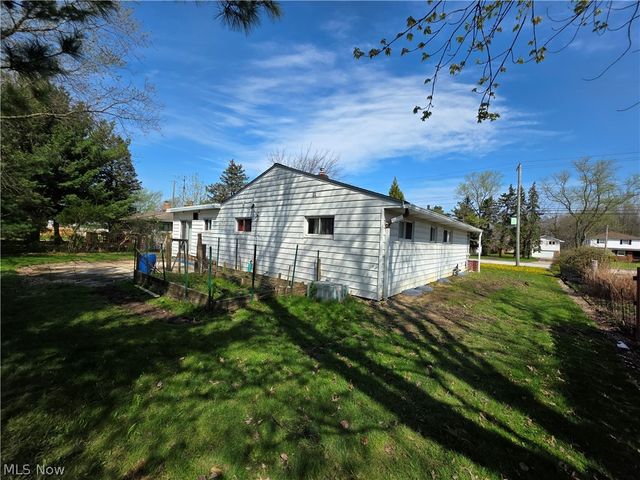 5820 Wilson Mills Road, Highland Hills, OH 44143