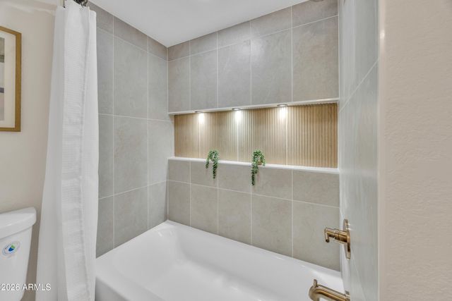 643 E HARMONY Avenue, Mesa, AZ 85204