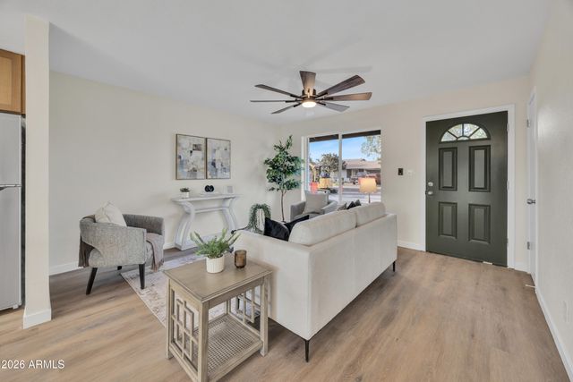 643 E HARMONY Avenue, Mesa, AZ 85204