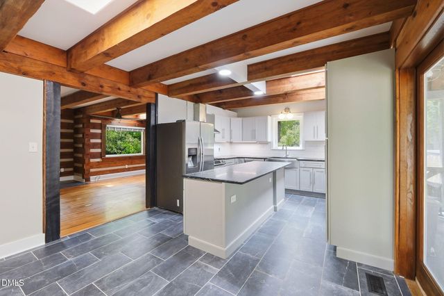 5621 Nc Hwy 54 W, Chapel Hill, NC 27516
