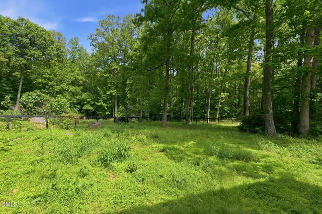 5621 Nc Hwy 54 W, Chapel Hill, NC 27516