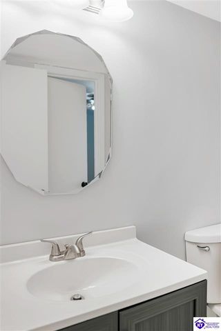 858 Shelby Avenue, Radcliff, KY 40160