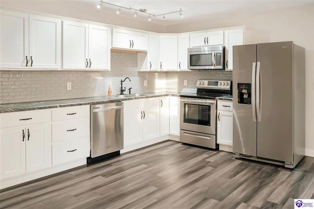 858 Shelby Avenue, Radcliff, KY 40160