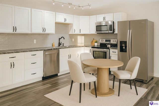 858 Shelby Avenue, Radcliff, KY 40160