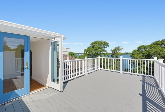 54 Arlington Drive, Buzzards Bay, MA 02532