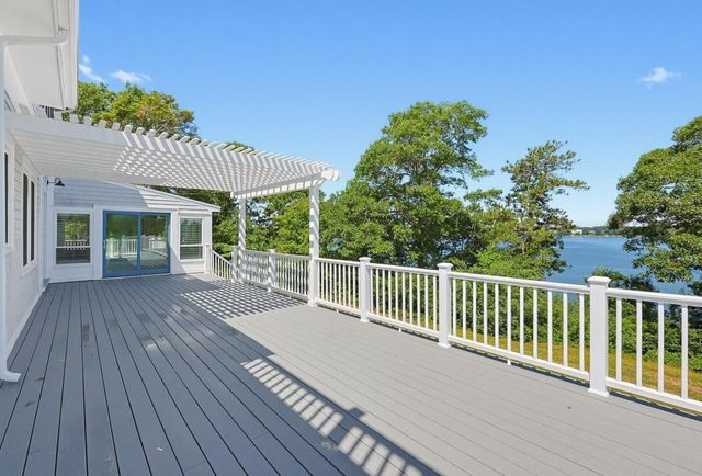 54 Arlington Drive, Buzzards Bay, MA 02532