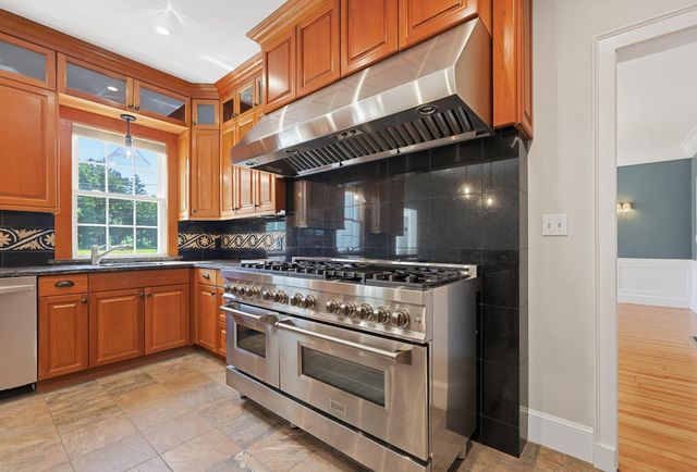 54 Arlington Drive, Buzzards Bay, MA 02532