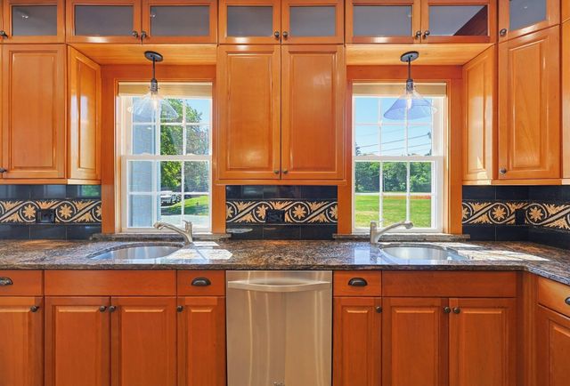 54 Arlington Drive, Buzzards Bay, MA 02532