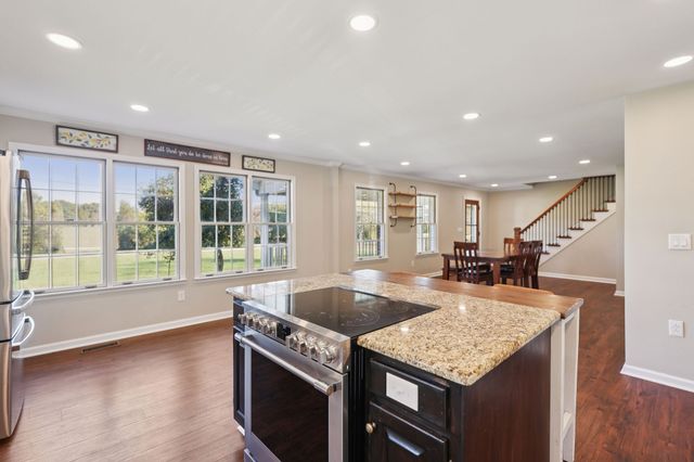 2397 Mt View Rd, Manchester, TN 37355