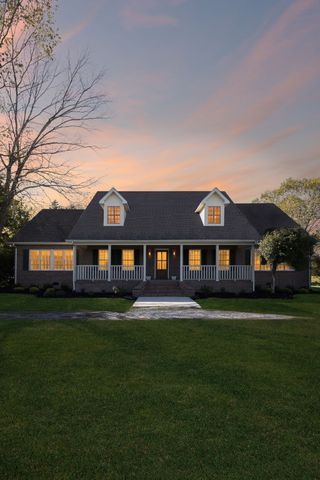 2397 Mt View Rd, Manchester, TN 37355