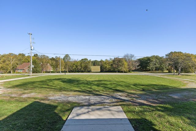 2397 Mt View Rd, Manchester, TN 37355