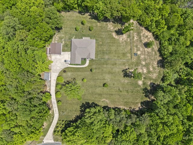 1647 Crowe Circle, Soddy Daisy, TN 37379