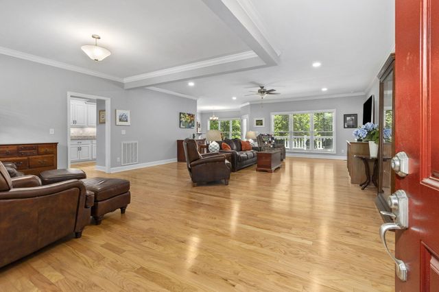 1647 Crowe Circle, Soddy Daisy, TN 37379