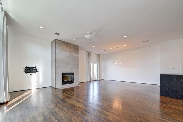 5342 Darling Street B, Houston, TX 77007