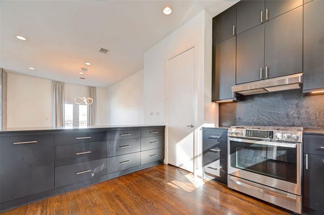 5342 Darling Street B, Houston, TX 77007