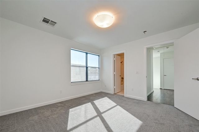 5342 Darling Street B, Houston, TX 77007