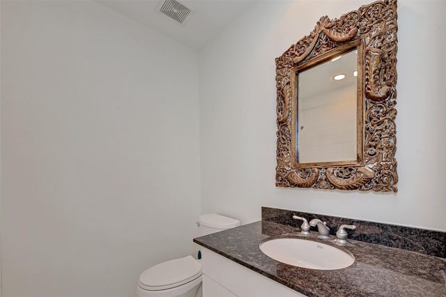 5342 Darling Street B, Houston, TX 77007