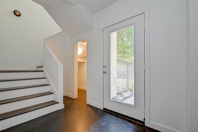 5342 Darling Street B, Houston, TX 77007