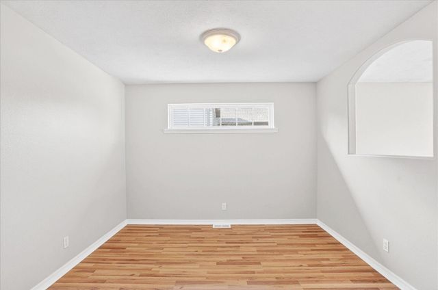 1518 W Coach House Court, Nixa, MO 65714