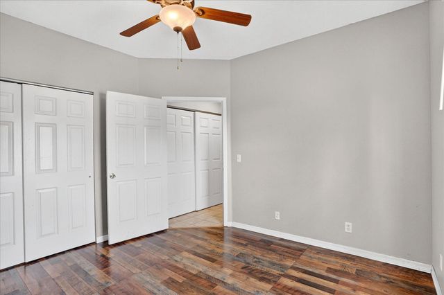 1518 W Coach House Court, Nixa, MO 65714