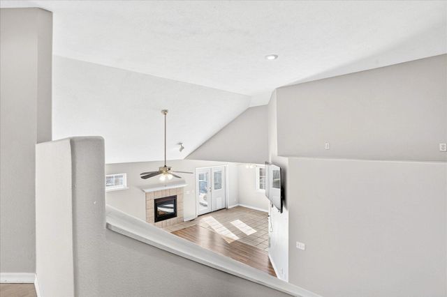 1518 W Coach House Court, Nixa, MO 65714