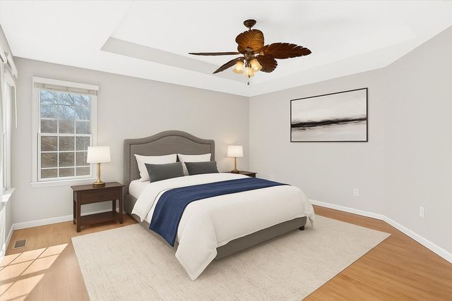 1518 W Coach House Court, Nixa, MO 65714