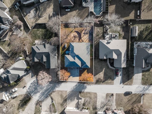 1518 W Coach House Court, Nixa, MO 65714