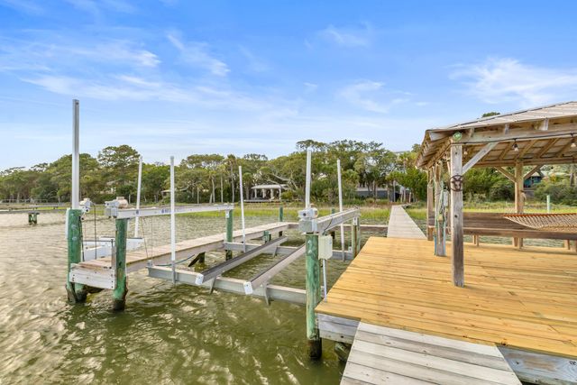 3019 Buccaneer Road, Isle Of Palms, SC 29451