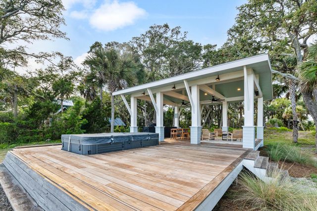 3019 Buccaneer Road, Isle Of Palms, SC 29451