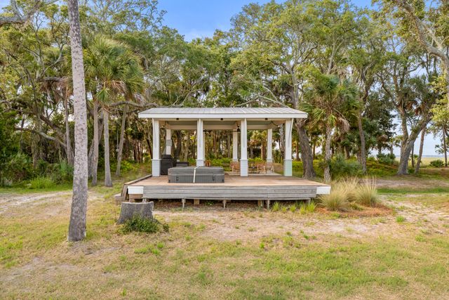 3019 Buccaneer Road, Isle Of Palms, SC 29451