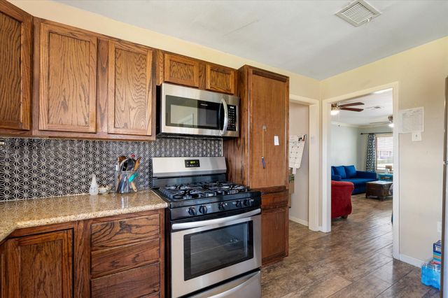 2423 Metz Street, Houston, TX 77034