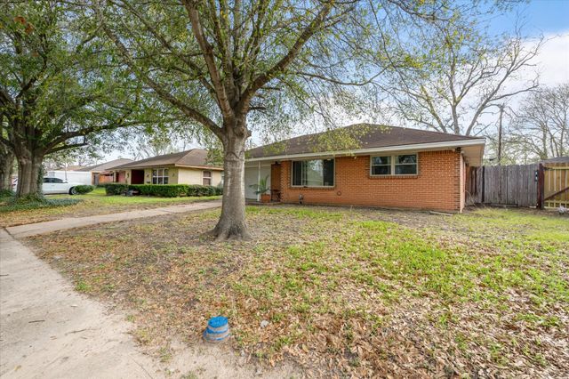 2423 Metz Street, Houston, TX 77034
