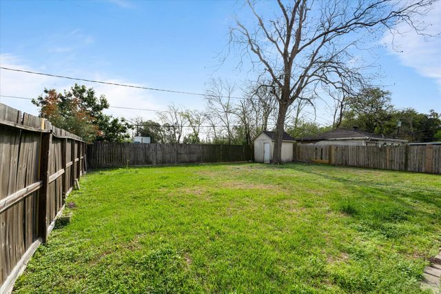 2423 Metz Street, Houston, TX 77034