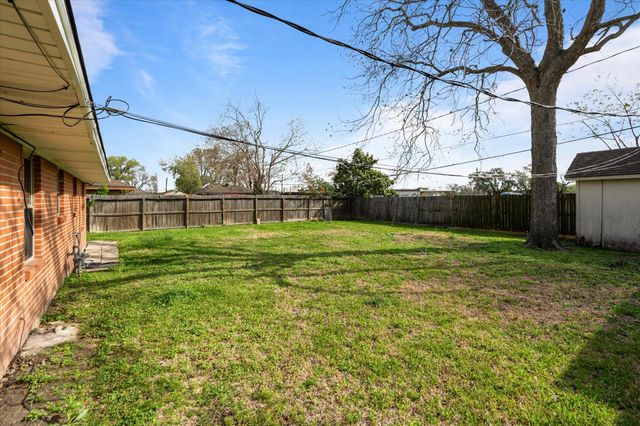 2423 Metz Street, Houston, TX 77034