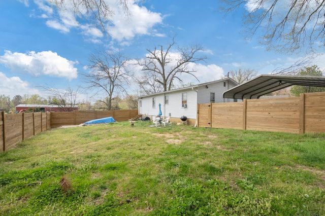 252 LUNA ST, Decaturville, TN 38329