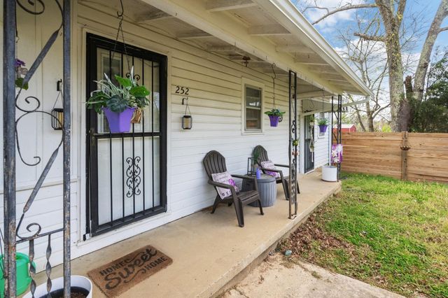 252 LUNA ST, Decaturville, TN 38329