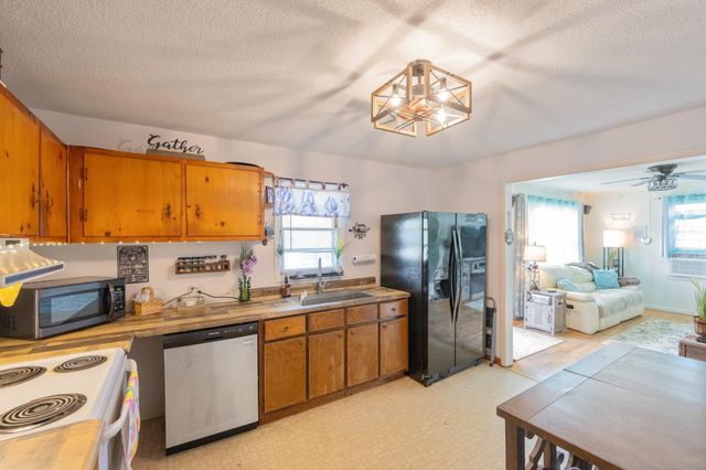 252 LUNA ST, Decaturville, TN 38329