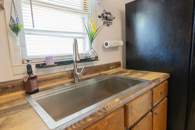 252 LUNA ST, Decaturville, TN 38329