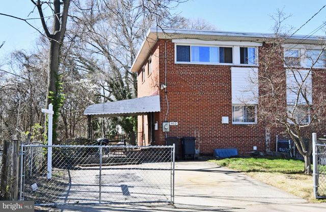 912 IRVINGTON ST, Oxon Hill, MD 20745