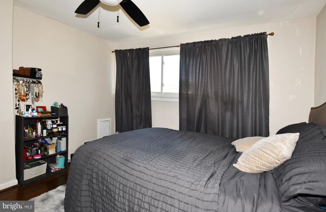 912 IRVINGTON ST, Oxon Hill, MD 20745