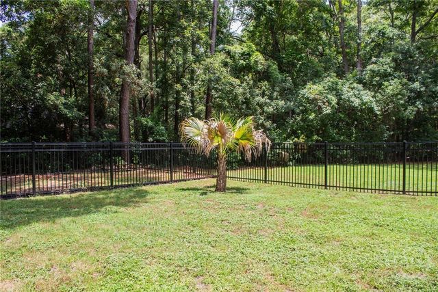 16 Old Martin Lane, Richmond Hill, GA 31324