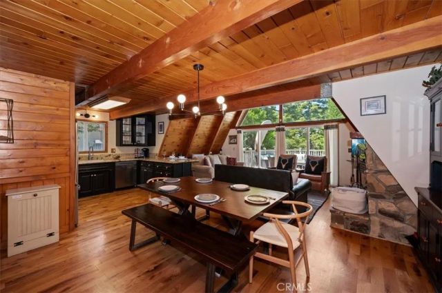 349 Castle Gate, Lake Arrowhead, CA 92352