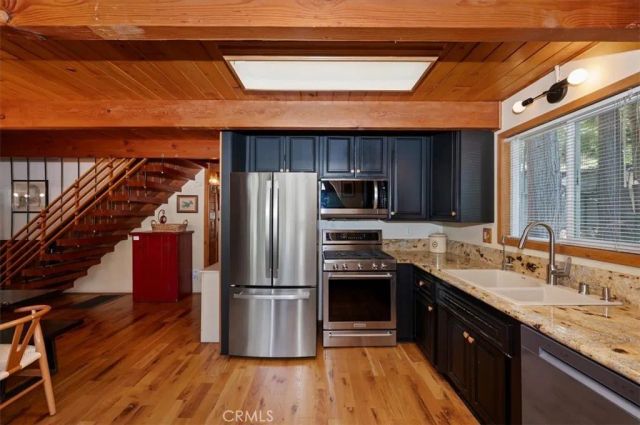 349 Castle Gate, Lake Arrowhead, CA 92352