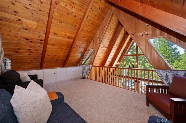 349 Castle Gate, Lake Arrowhead, CA 92352