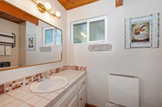 349 Castle Gate, Lake Arrowhead, CA 92352