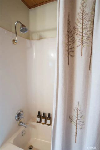 349 Castle Gate, Lake Arrowhead, CA 92352