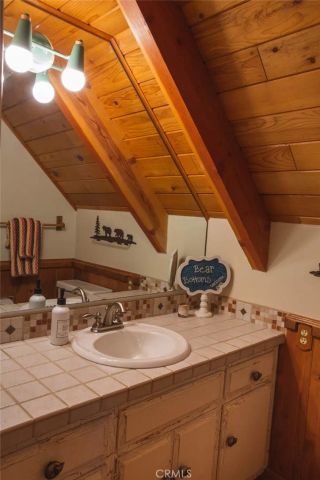 349 Castle Gate, Lake Arrowhead, CA 92352